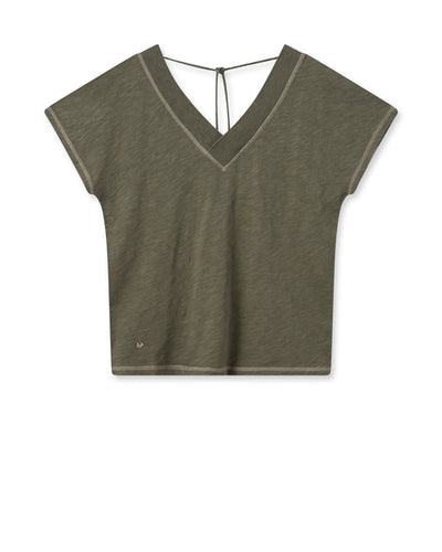 MANDY V NECK TEE